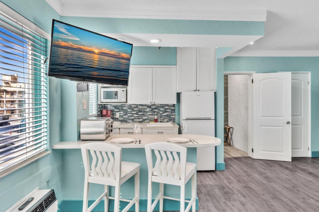 Walkabout 6 Suite On Hollywood Beach With Ocean Views Exterior photo